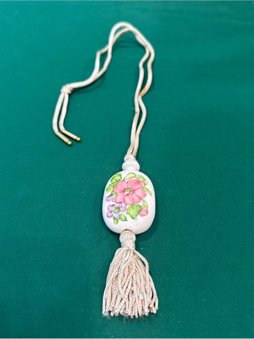 VTG Avon Pink Flower Pendant Necklace Hand painted In Brazil. 59D - Picture 1 of 4